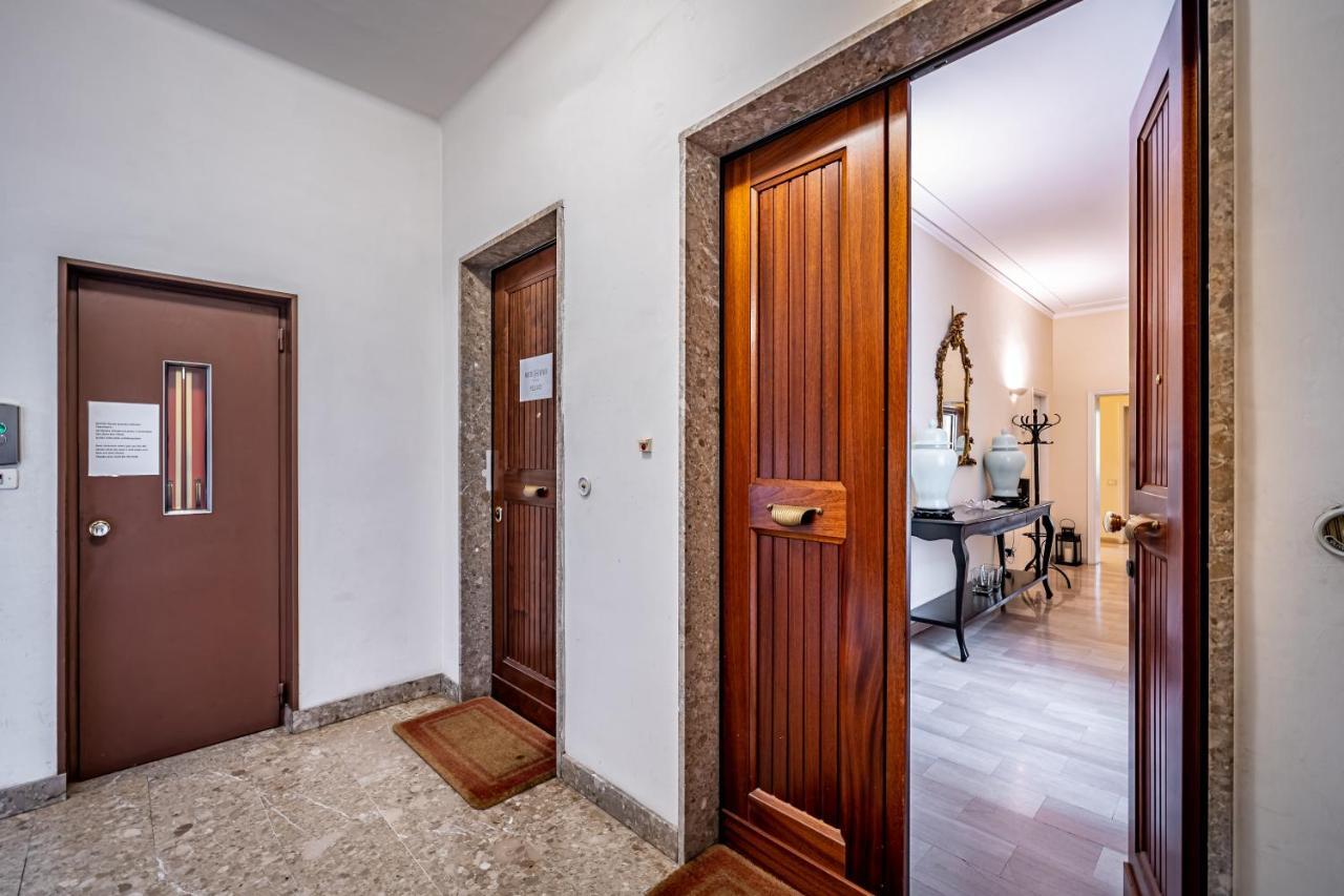 Yid D'Azeglio Luxury Apartment With Parking Флоренция Экстерьер фото